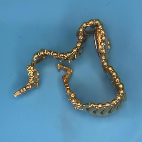 Geometric Concentric  Styled Gold Colored Bangle Band Watch - Picture 8 of 10